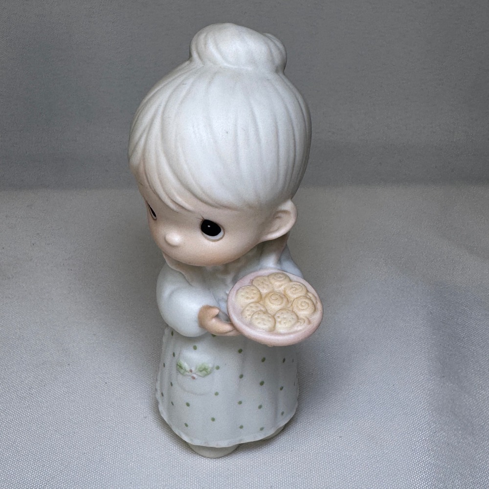 Precious Moments 1985 May You Have The Sweetest Christmas Girl Figurine 15776